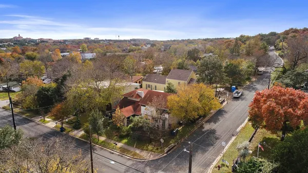 $3,450 | 805 Cumberland Road, Unit B, Austin, TX 78704