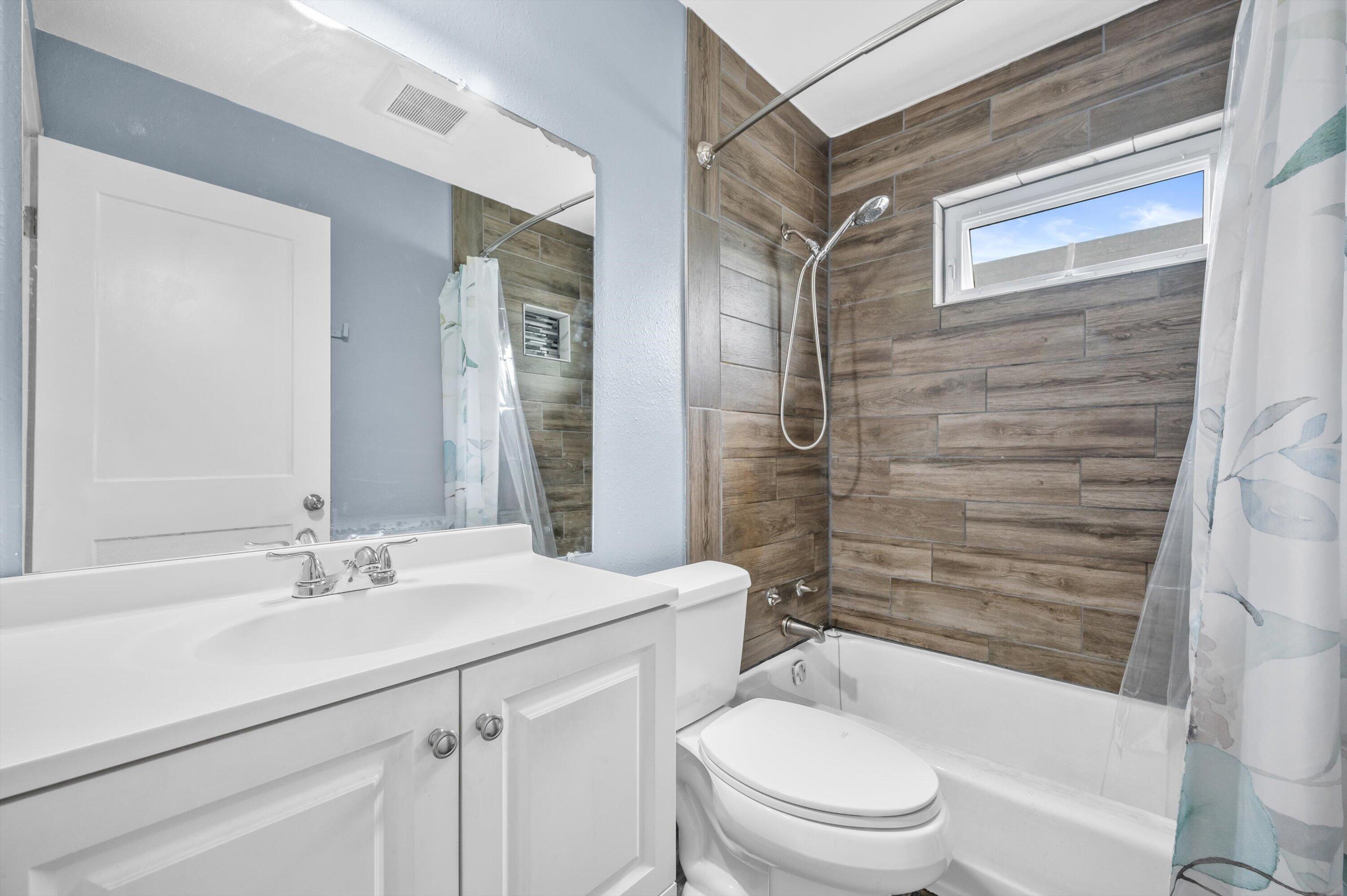 12723 West Colfax Place Butler, WI 53007 - Photo 25 of 35 Full Bath