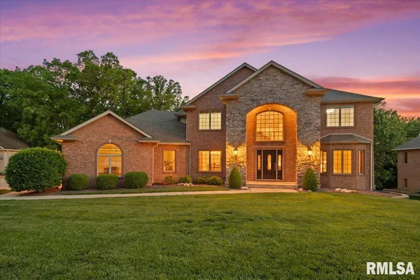$750,000 | 47 Woodland Trail, Rochester, IL 62563