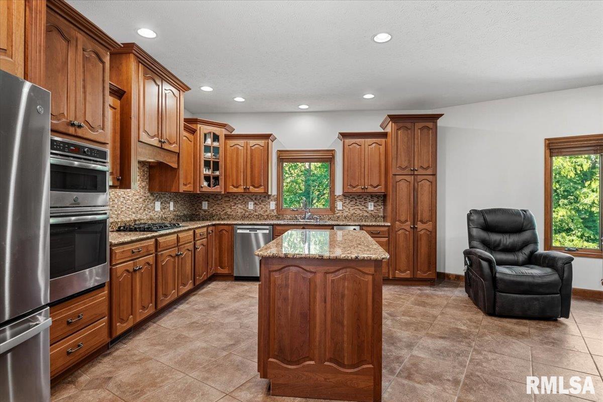 47 Woodland Trail Rochester, IL 62563 - Photo 14 of 99