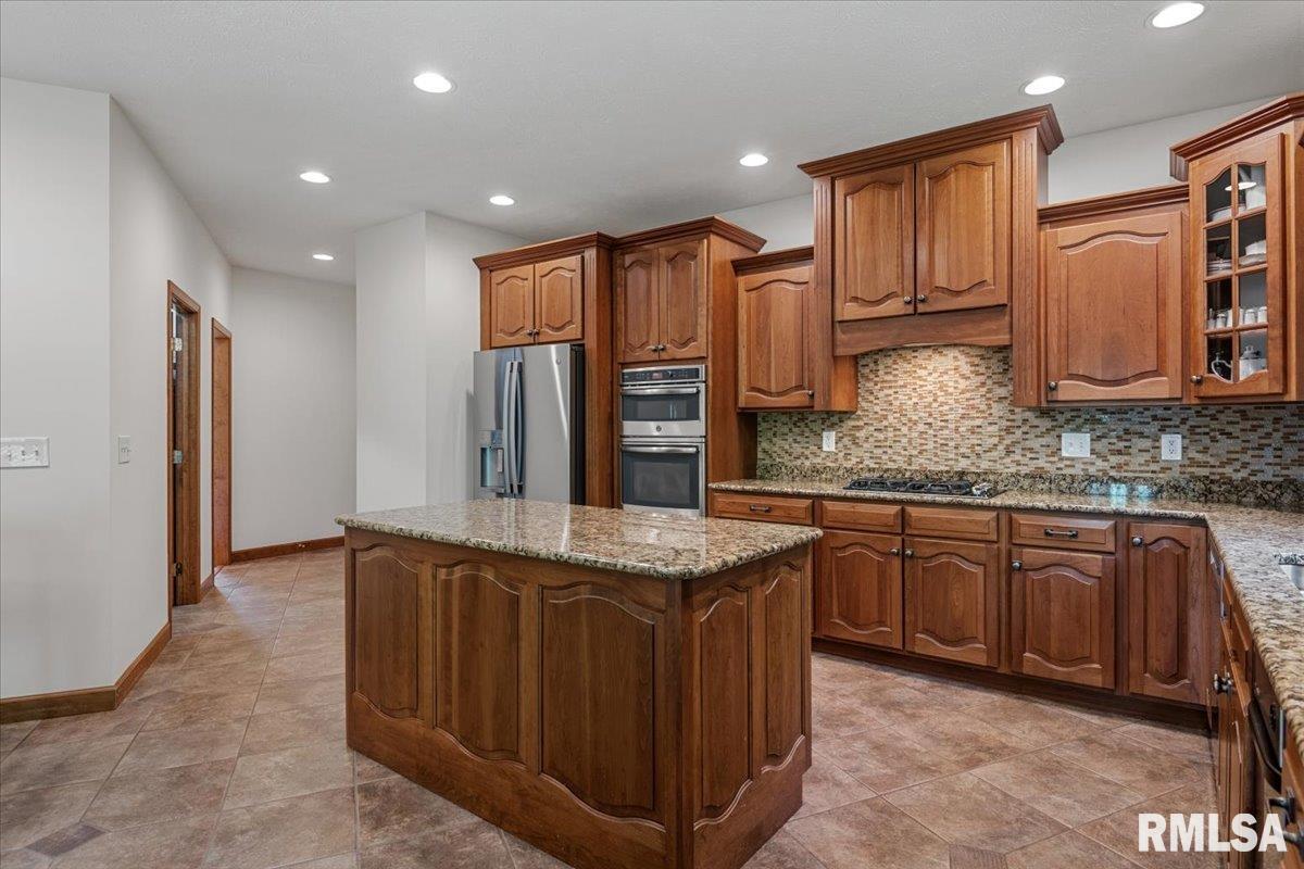 47 Woodland Trail Rochester, IL 62563 - Photo 16 of 99