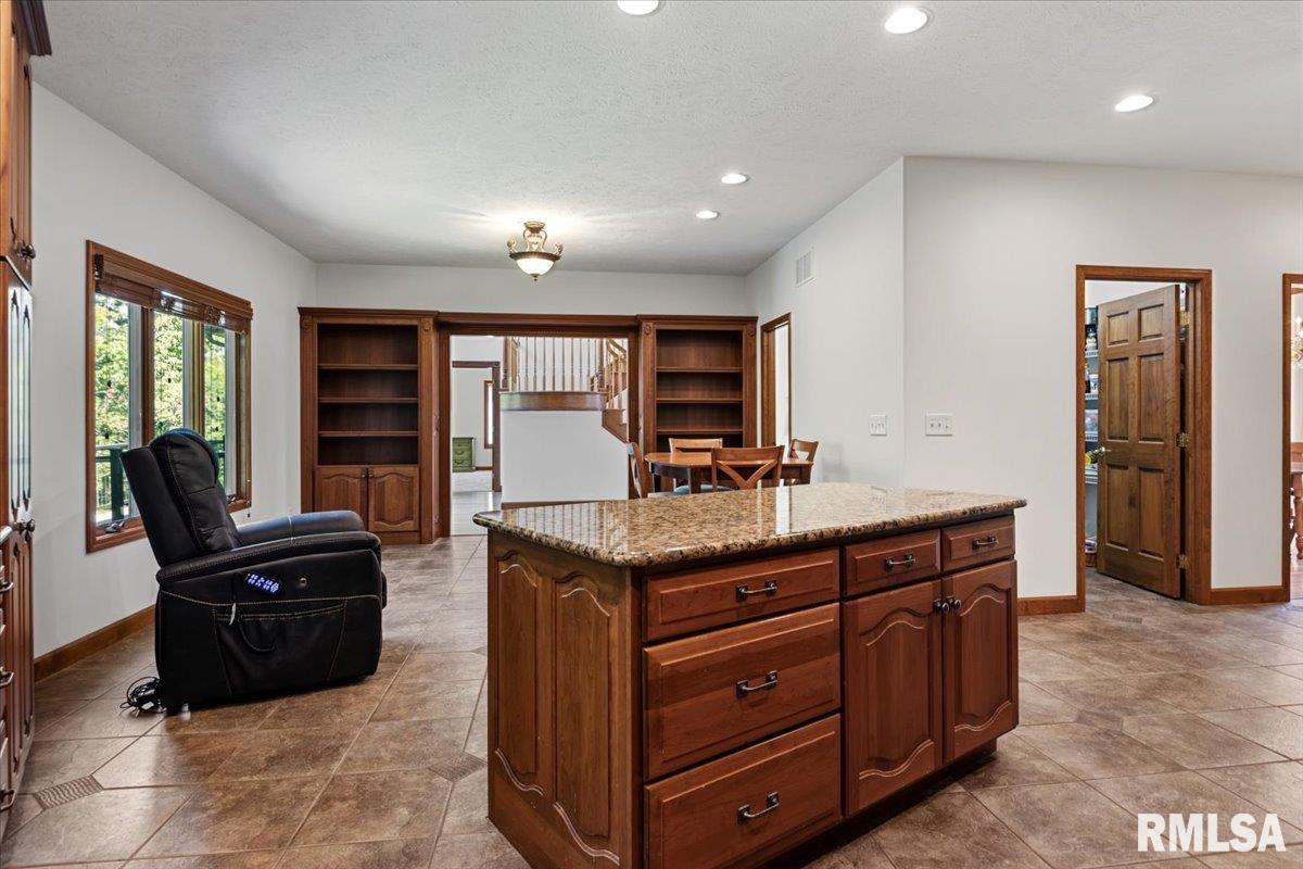 47 Woodland Trail Rochester, IL 62563 - Photo 17 of 99