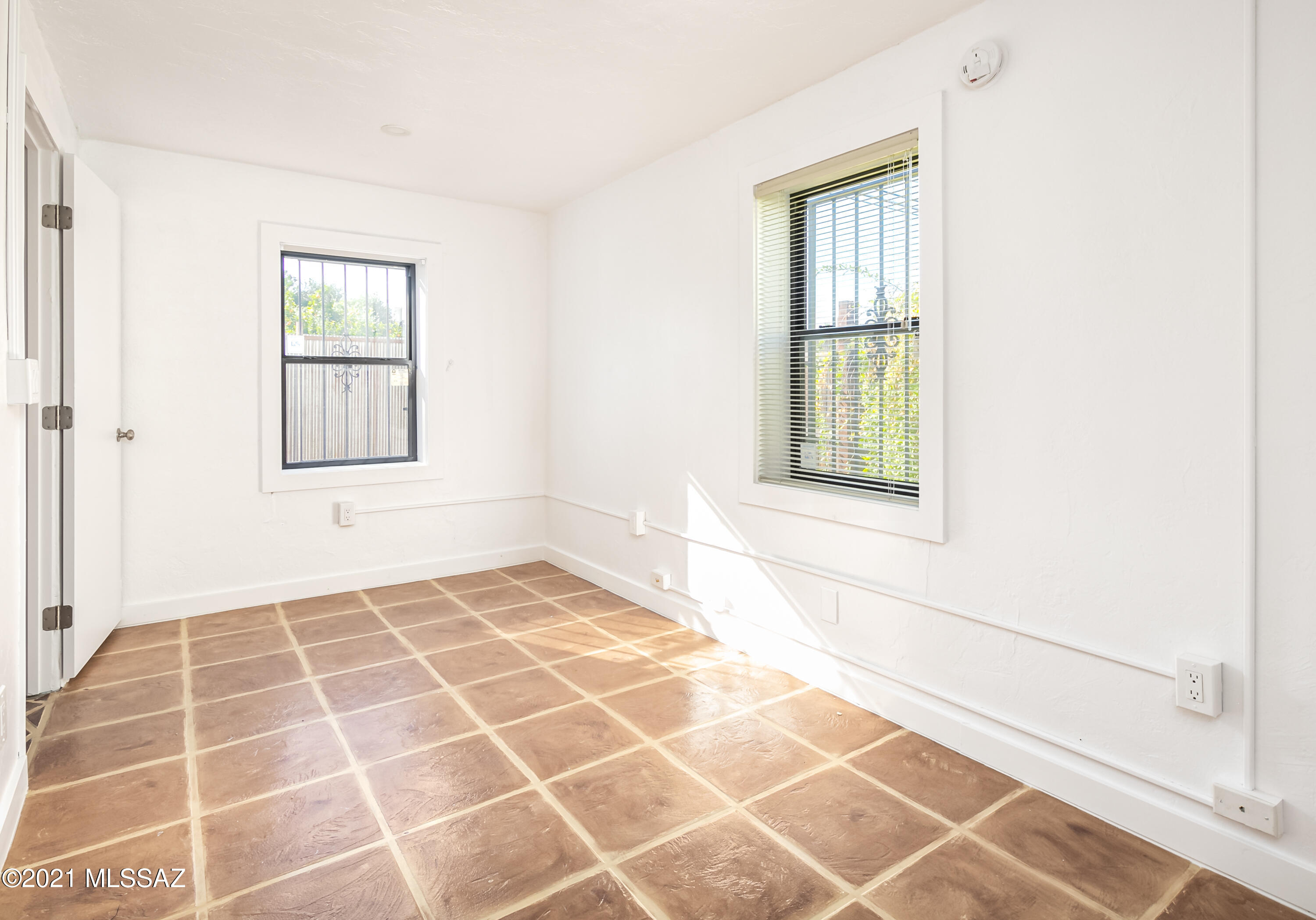 1236 East Grant Road Tucson, AZ 85719 - Photo 7 of 16 Gallery Image 7