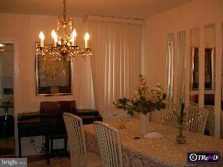 350 Huntley Road Upper Darby, PA 19082 - Photo 2 of 3