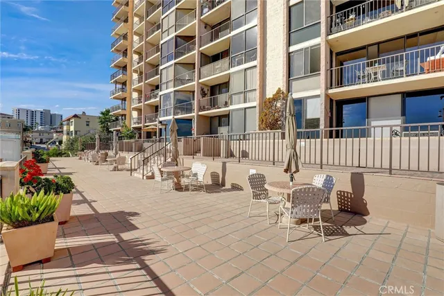 $935,000 | 1750 East Ocean Boulevard, Unit 213, Long Beach, CA 90802