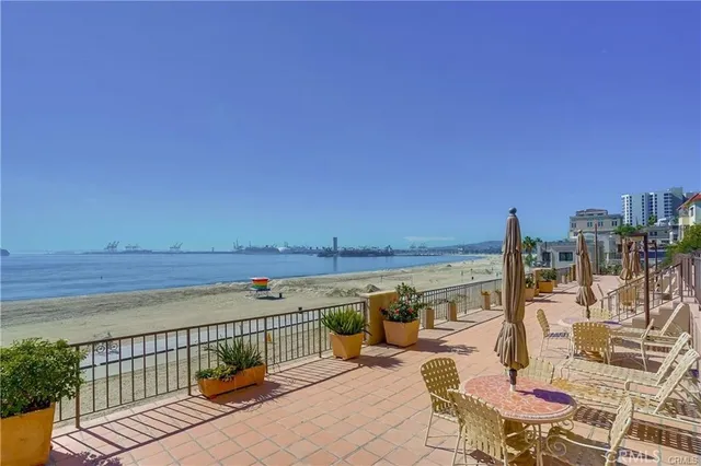 $935,000 | 1750 East Ocean Boulevard, Unit 213, Long Beach, CA 90802