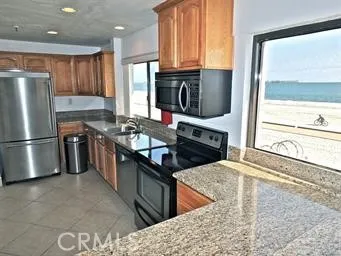 $935,000 | 1750 East Ocean Boulevard, Unit 213, Long Beach, CA 90802