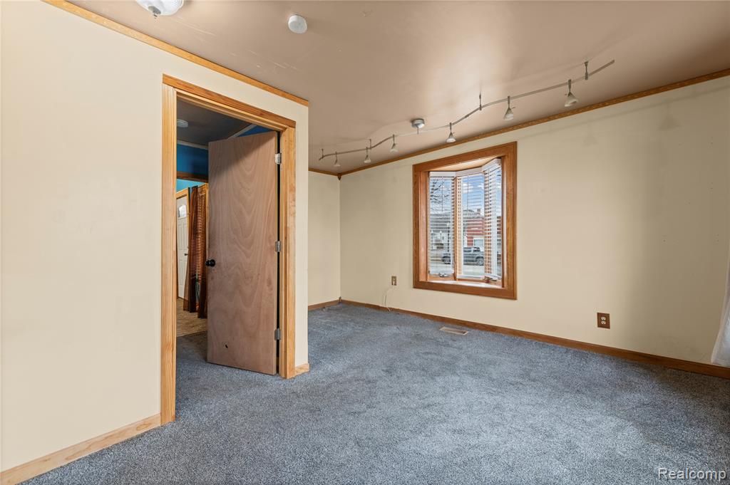 26240 Gibraltar Road Flat Rock, MI 48134 - Photo 14 of 29 Gallery Image 14