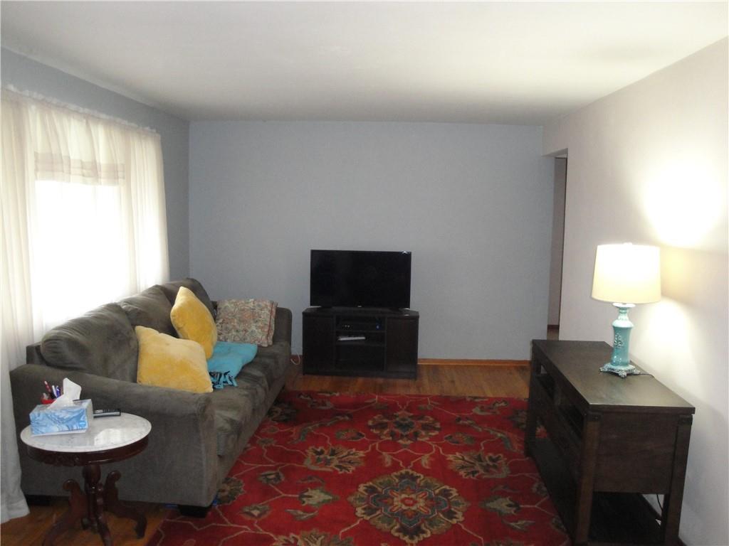 122 Cooper Road Finleyville, PA 15332 - Photo 11 of 25 Living room...
