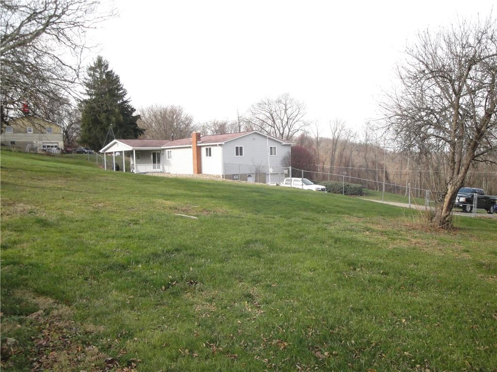 122 Cooper Road Finleyville, PA 15332 - Photo 3 of 25 Huge Fenced back yard...