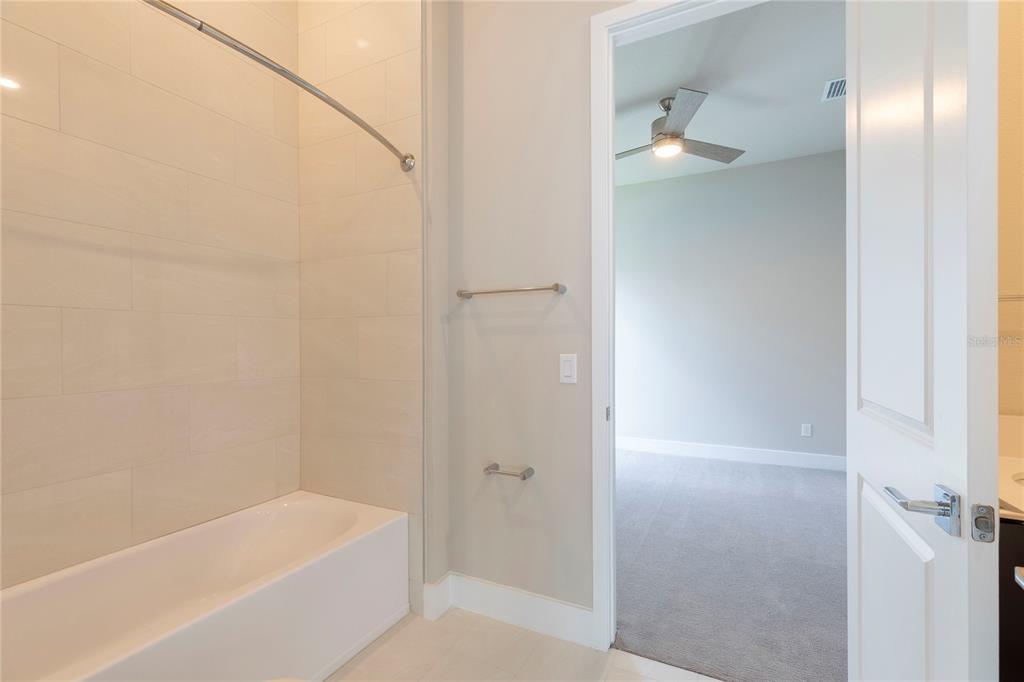 7760 Sandy Ridge Drive, Unit 219 Reunion, FL 34747 - Photo 13 of 20