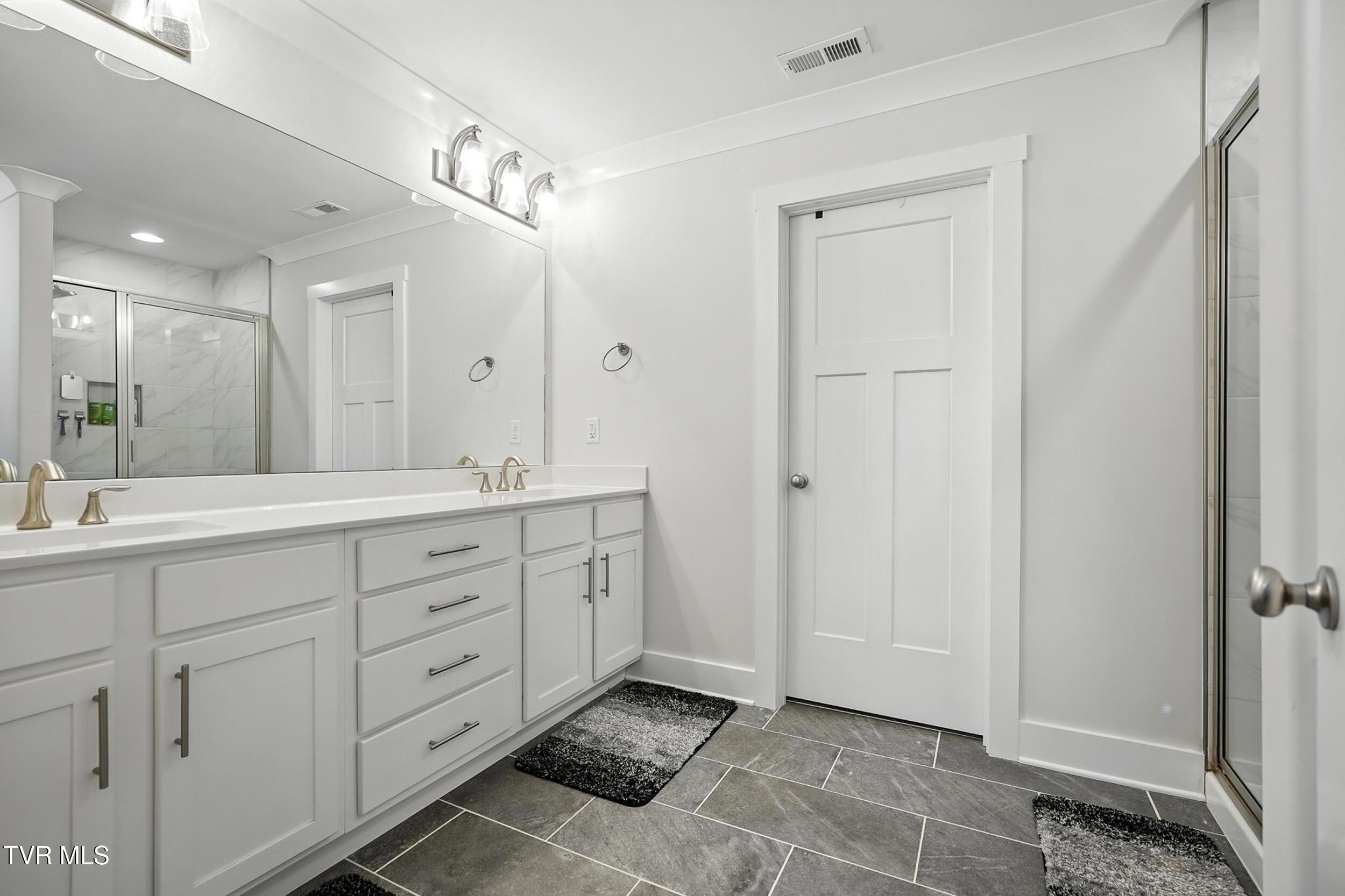 162 Bob Ford Road, Unit 12 Jonesborough, TN 37659 - Photo 29 of 59 28_39_dsc00229