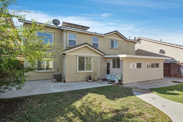 $570,000 | 13703 Coastal Court, Waterford, CA 95386