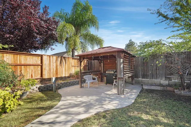 $594,000 | 13703 Coastal Court, Waterford, CA 95386