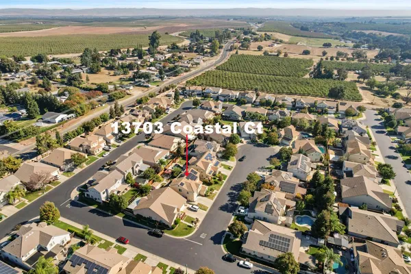 $570,000 | 13703 Coastal Court, Waterford, CA 95386