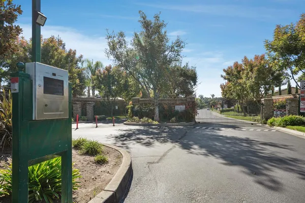 $570,000 | 13703 Coastal Court, Waterford, CA 95386