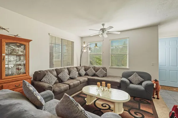 $570,000 | 13703 Coastal Court, Waterford, CA 95386