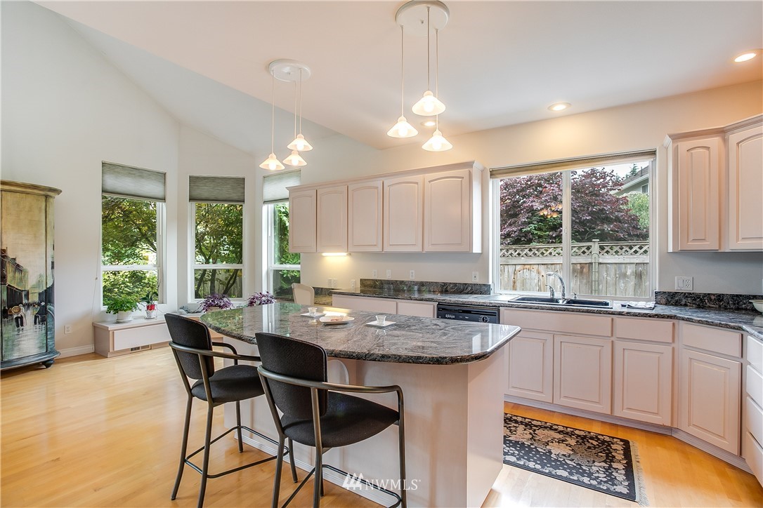 14515 152nd Place Southeast Renton, WA 98059 - Photo 13 of 25 Gallery Image 13
