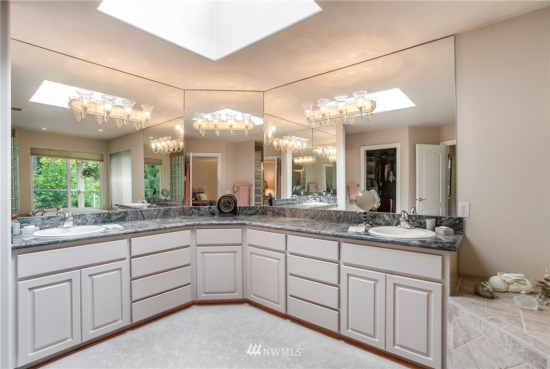 14515 152nd Place Southeast Renton, WA 98059 - Photo 19 of 25 Gallery Image 19