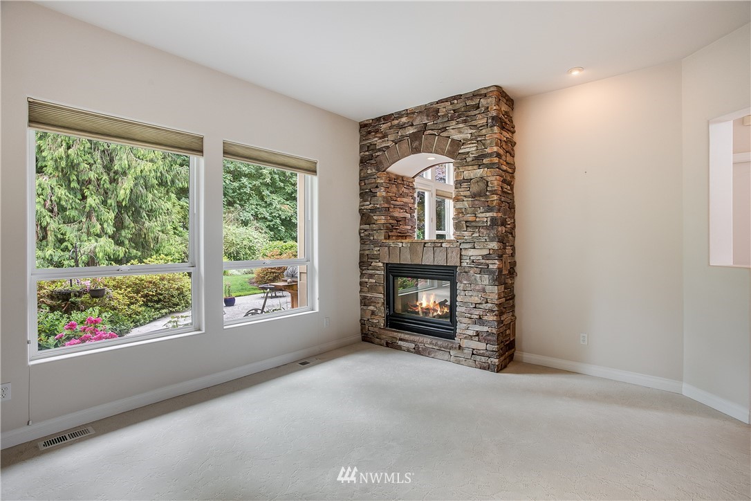 14515 152nd Place Southeast Renton, WA 98059 - Photo 8 of 25 Gallery Image 8