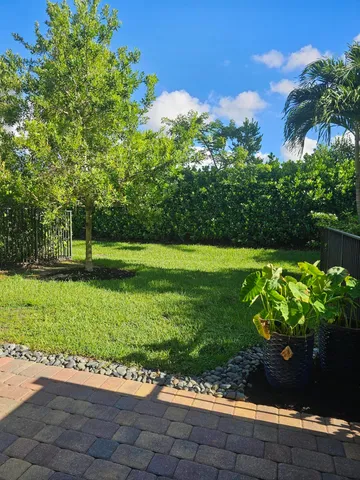 a view of a garden with a flower in a garden