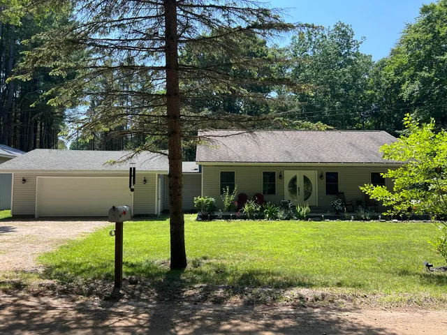 $294,900 | 2564 Bialik Road, Manistee, MI 49660