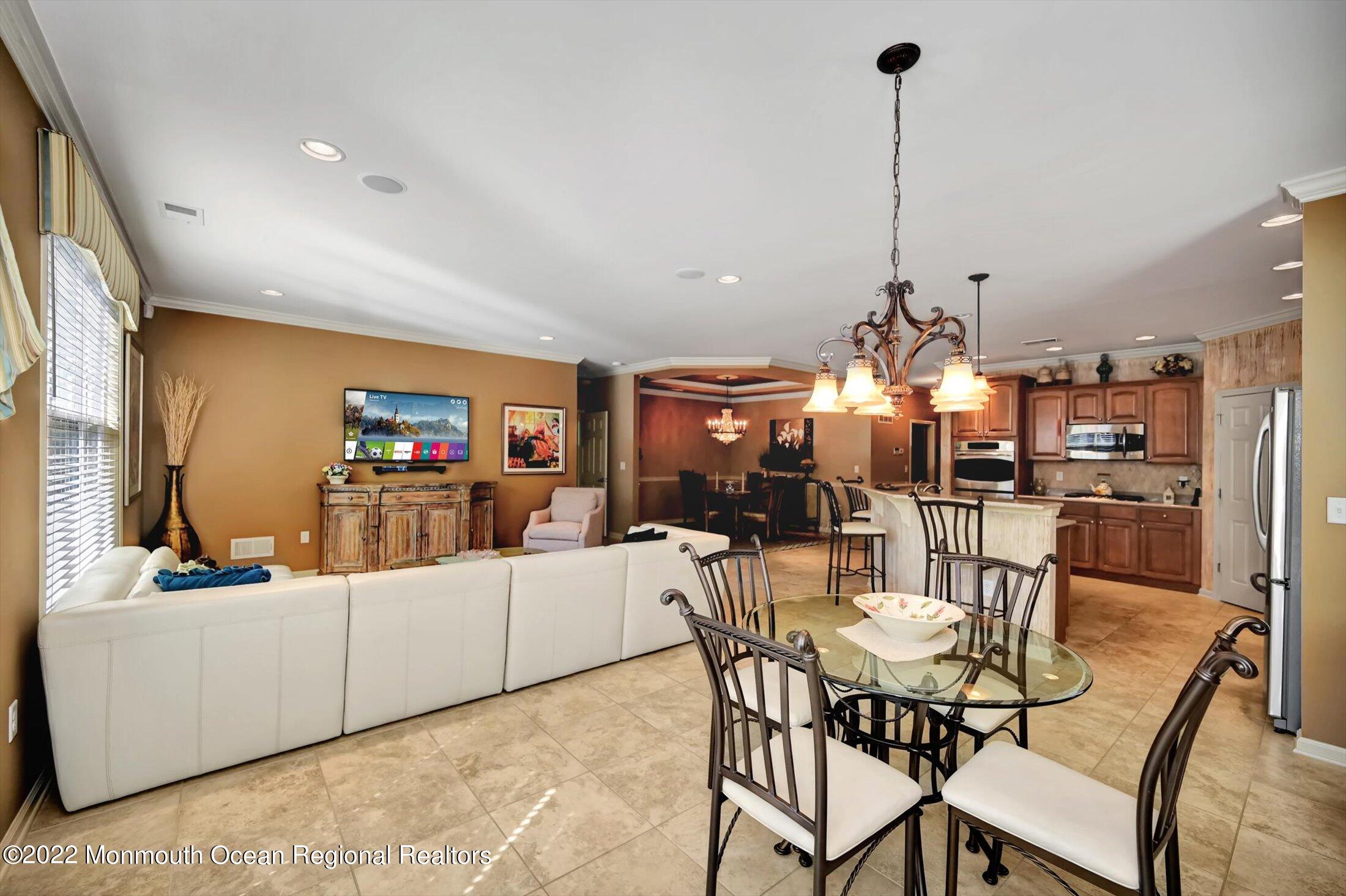 23 Day Star Road Manalapan, NJ 07726 - Photo 12 of 48 FAMILY ROOM