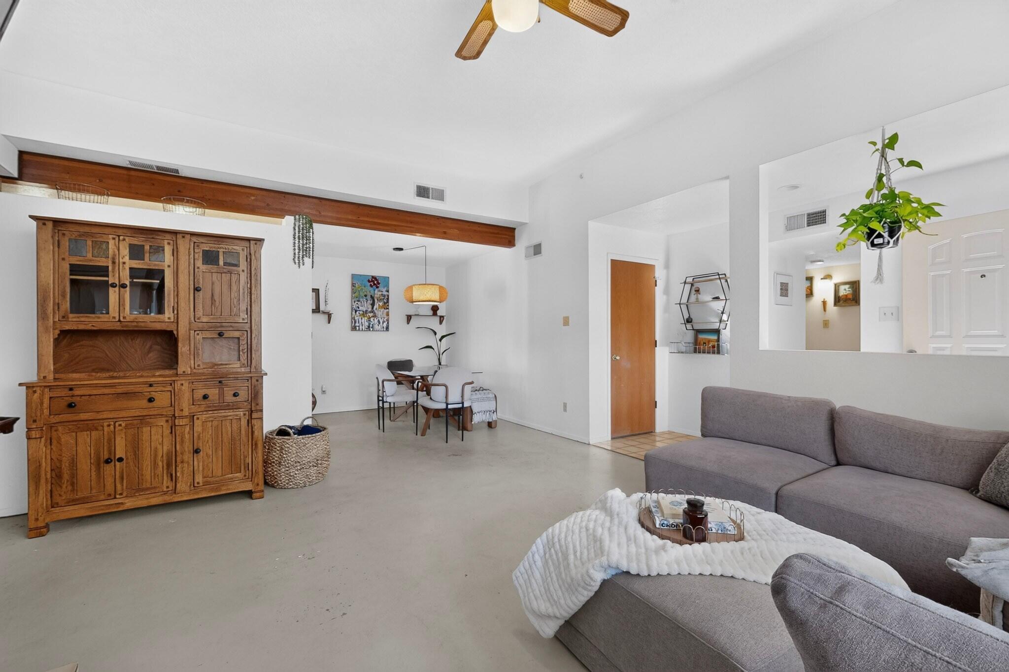 8400 Parrot Run Road Northeast Albuquerque, NM 87109 - Photo 8 of 29 Gallery Image 8