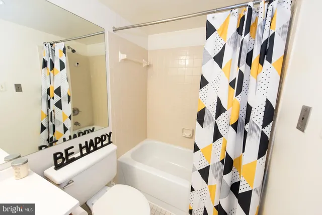 $2,000 | 1951 Sagewood Lane, Unit 305, Reston, VA 20191