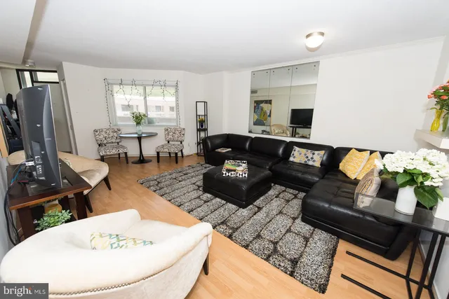 $2,000 | 1951 Sagewood Lane, Unit 305, Reston, VA 20191