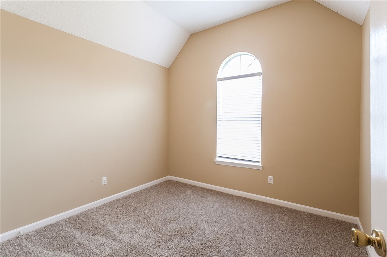 1271 Charles Bryan Road Cordova, TN 38018 - Photo 15 of 18 Gallery Image 15