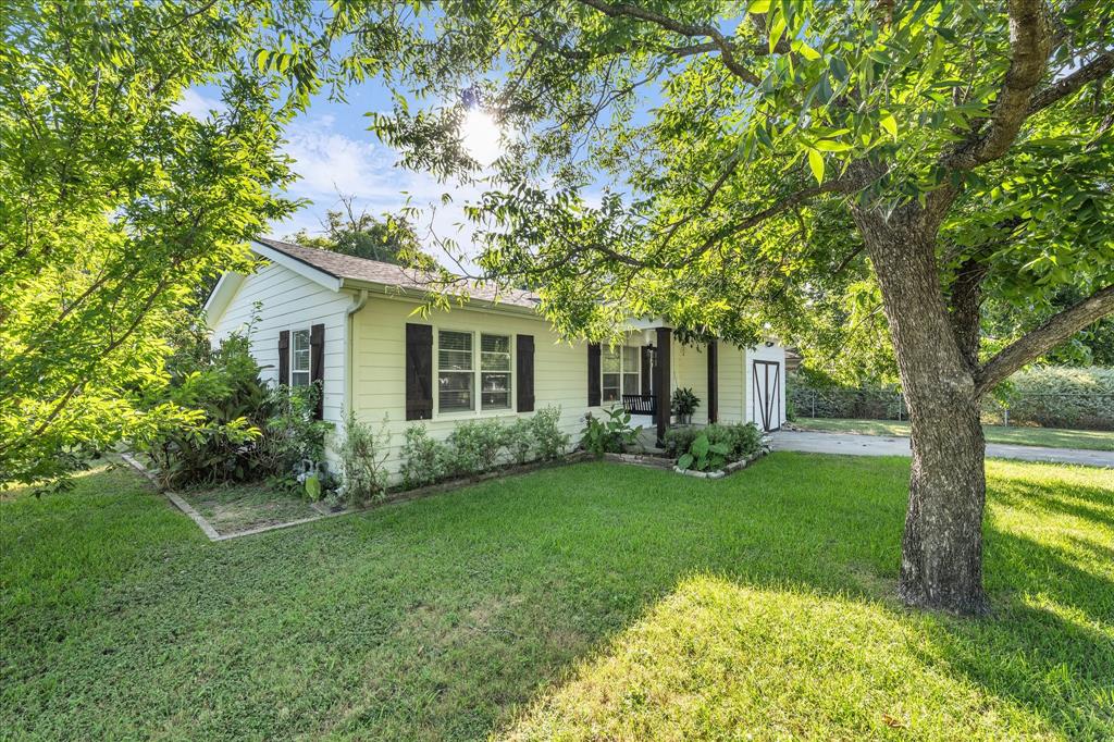 1719 Rogene Drive Waco, TX 76705 - Photo 2 of 21