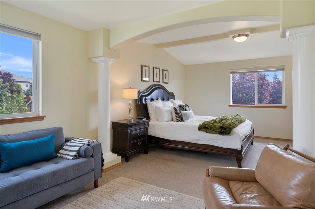 3530 186th Place Southeast Bothell, WA 98012 - Photo 20 of 38 a living room with furniture and window