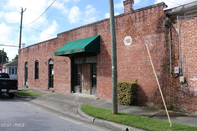 $1,100 | 18 Mulberry Street East, Hampton, SC 29924