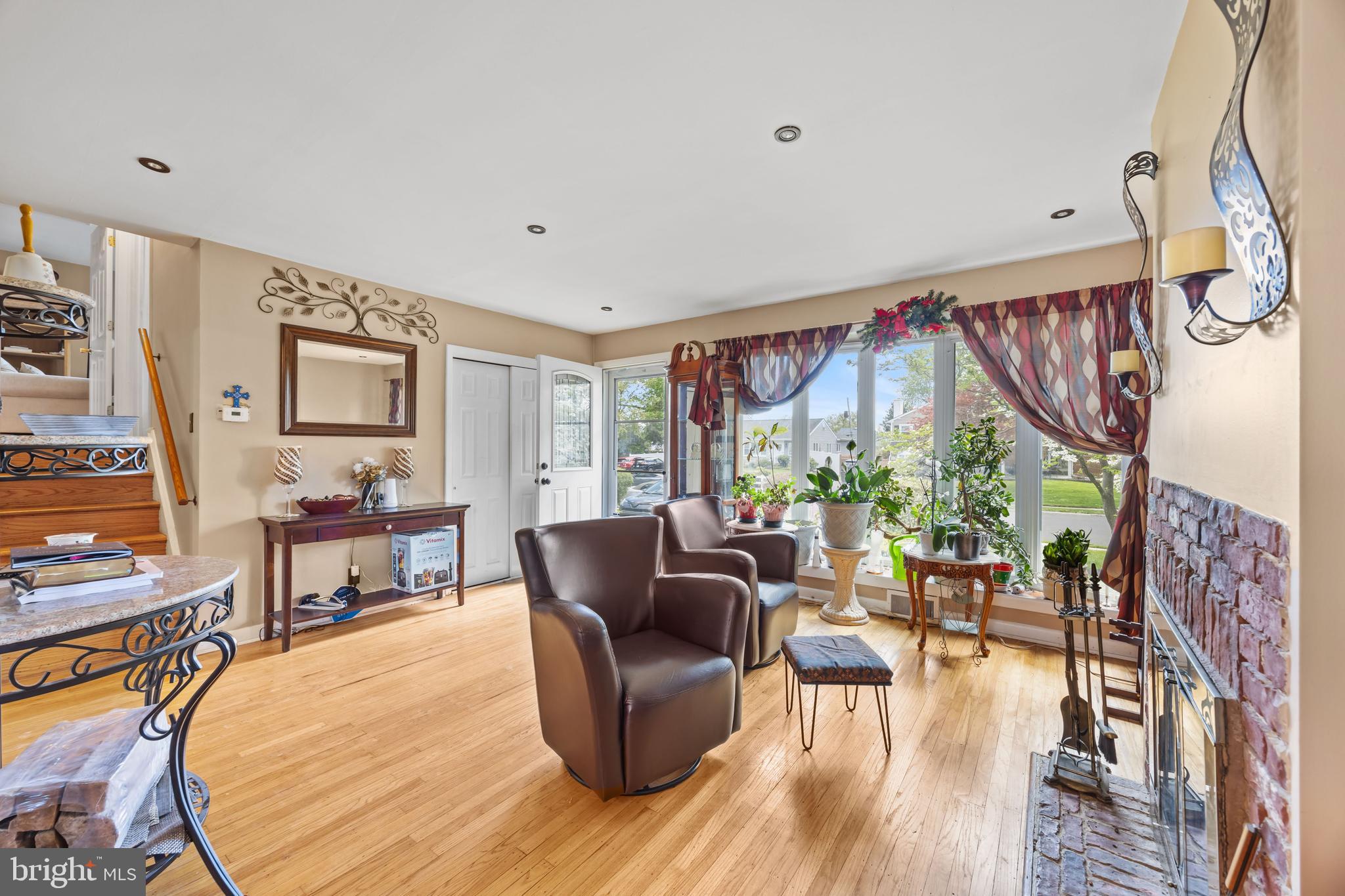 1023 Victoria Road Warminster, PA 18974 - Photo 4 of 27 a living room with furniture and a large window