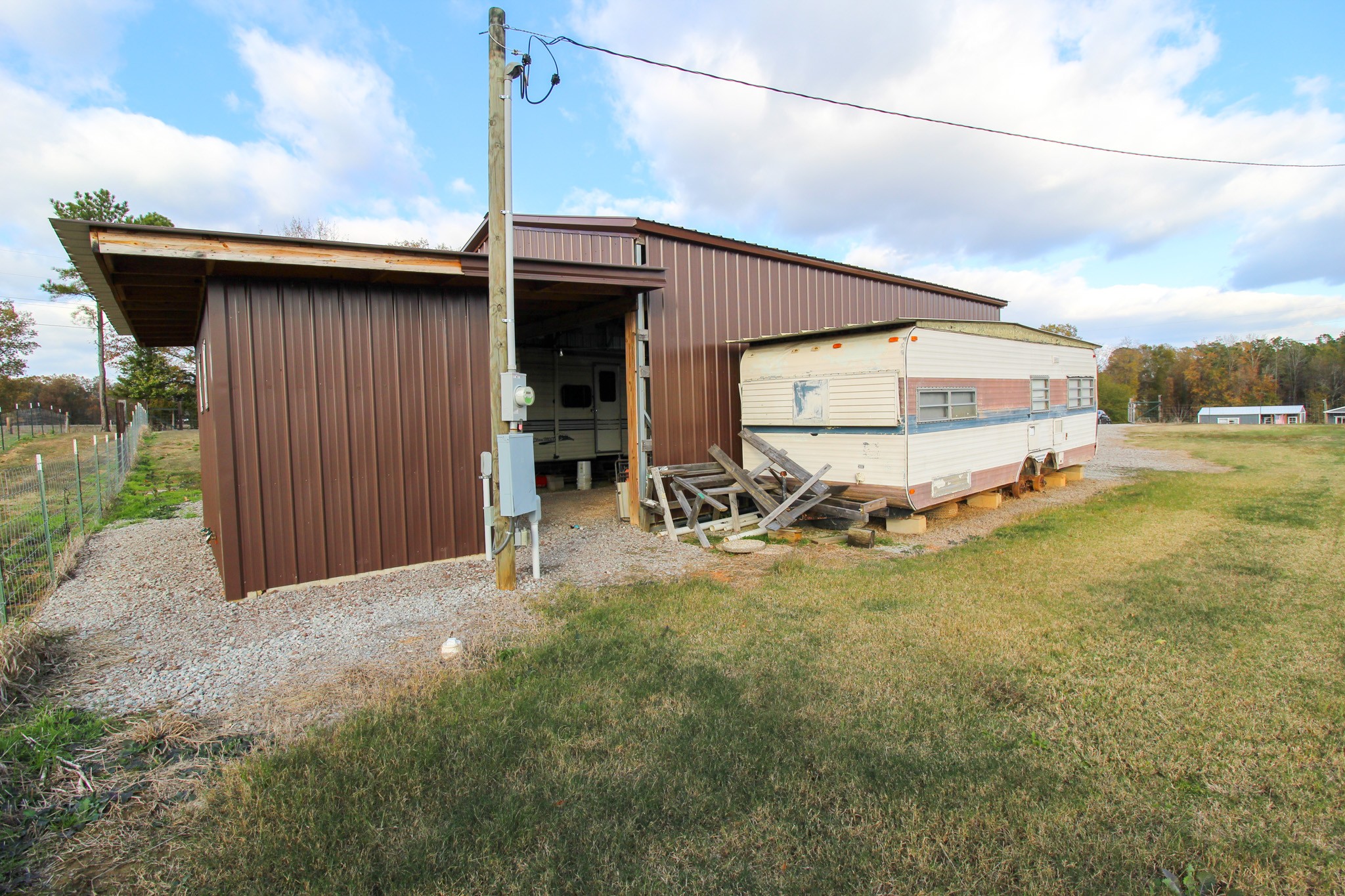 300 Fescue Road Saltillo, TN 38370 - Photo 7 of 23