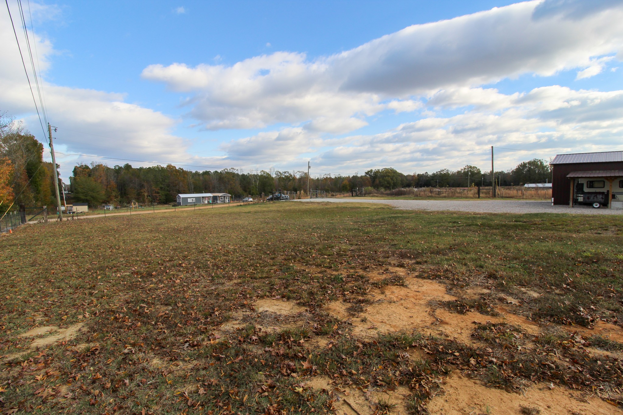300 Fescue Road Saltillo, TN 38370 - Photo 10 of 23