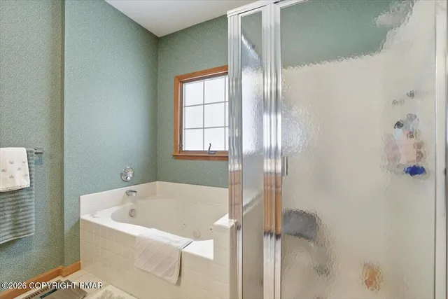 $367,500 | 137 Laurel Court, Tannersville, PA 18372