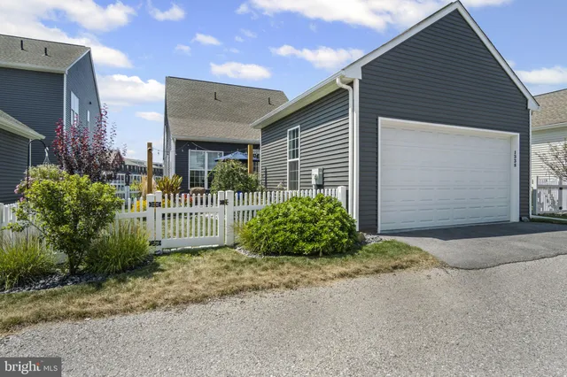 $545,000 | 1338 Sharps Drive, Mechanicsburg, PA 17055