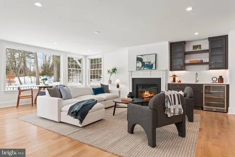 $2,350,000 | 709 Newtown Road, Berwyn, PA 19312