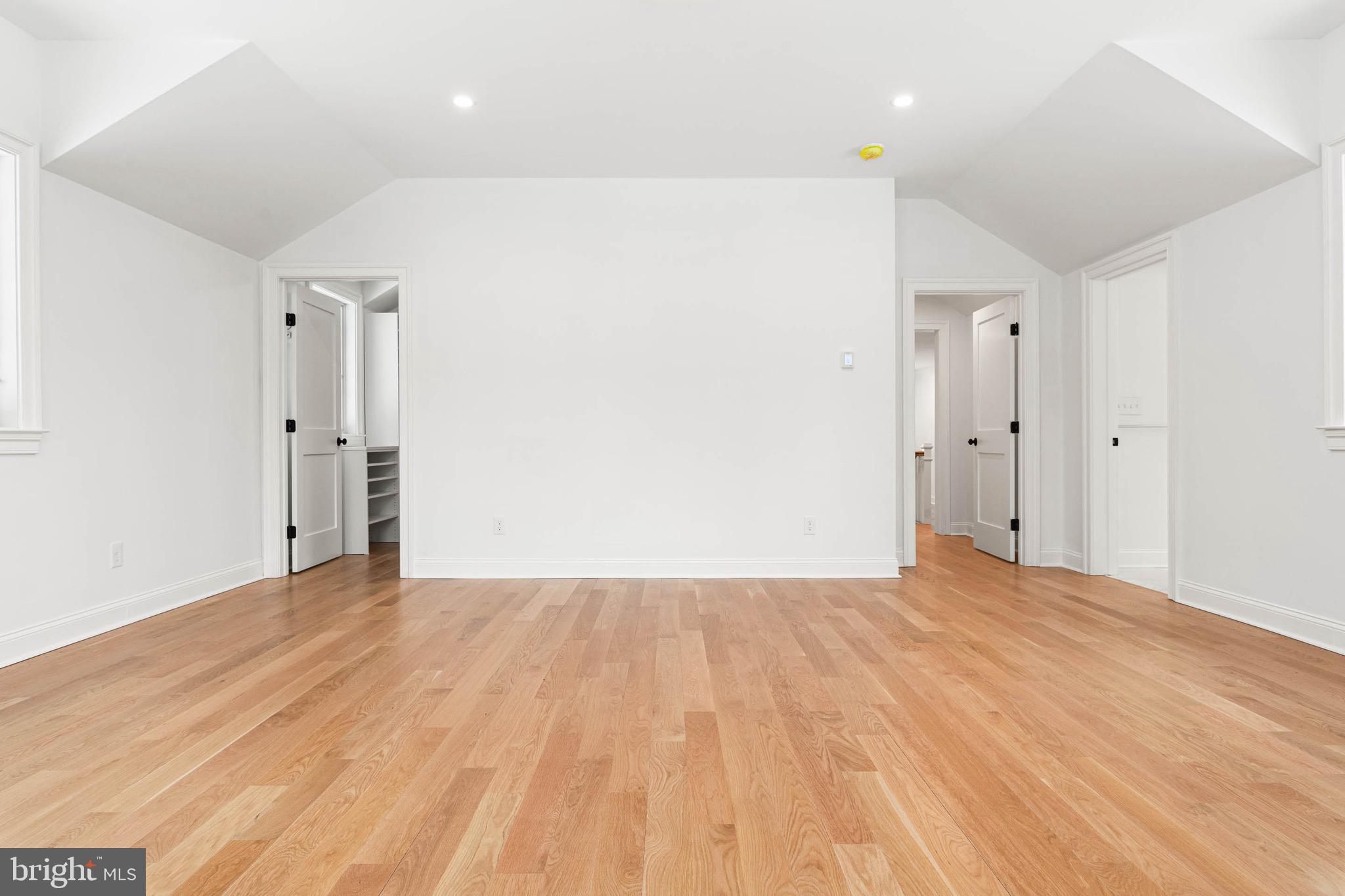 709 Newtown Road Berwyn, PA 19312 - Photo 37 of 82 Primary, Walk-in closet, En-suite.