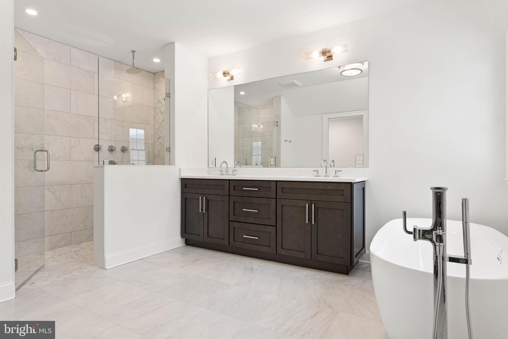 709 Newtown Road Berwyn, PA 19312 - Photo 40 of 82 Primary Ensuite, Walk-in Shower, Soaking Tub