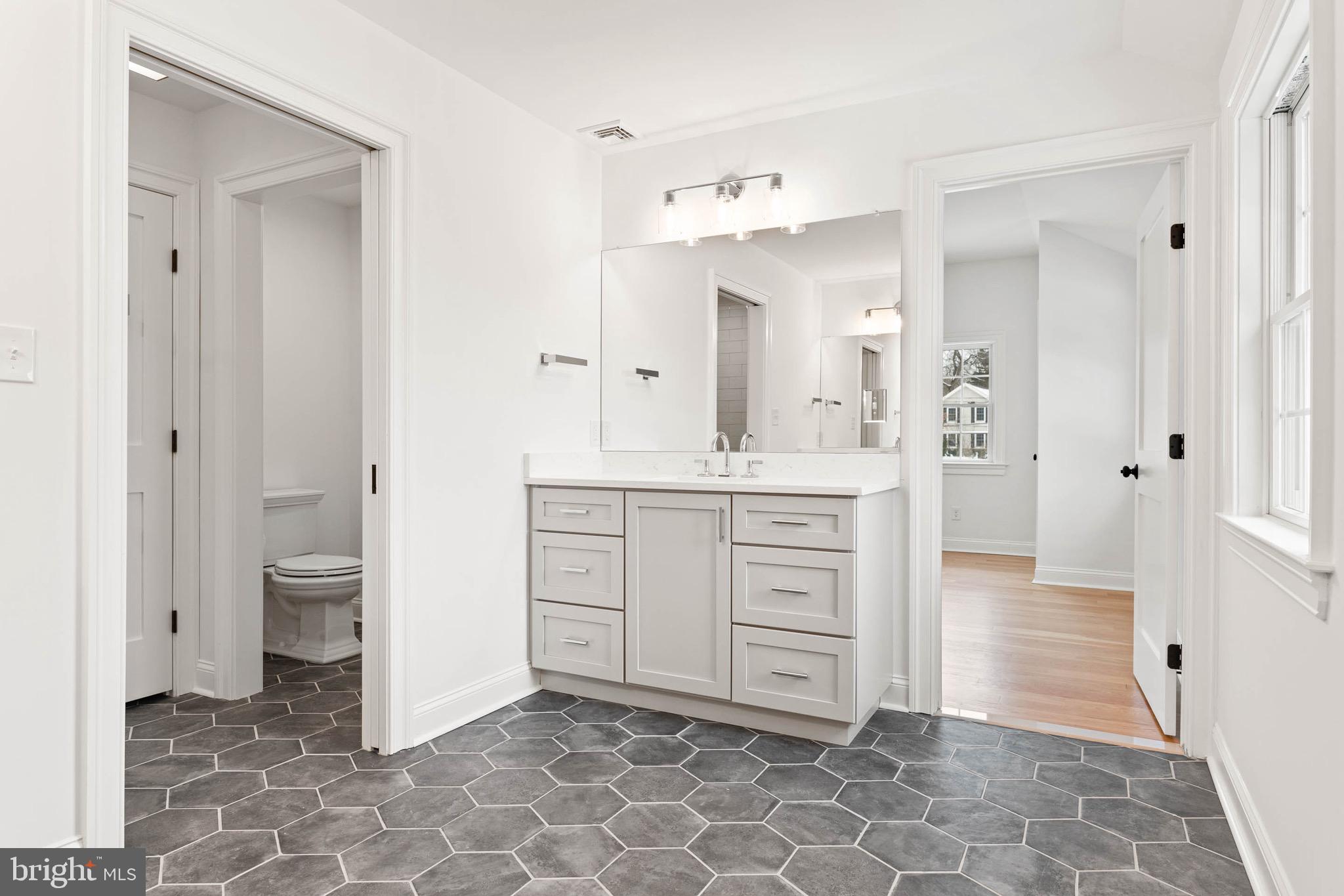 709 Newtown Road Berwyn, PA 19312 - Photo 55 of 82 Jack & Jill Bathroom.