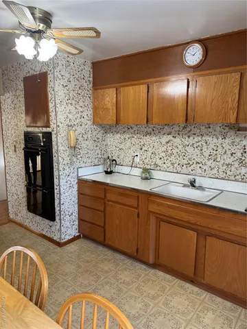 $669,000 | 192 East 5th Street, Deer Park, NY 11729