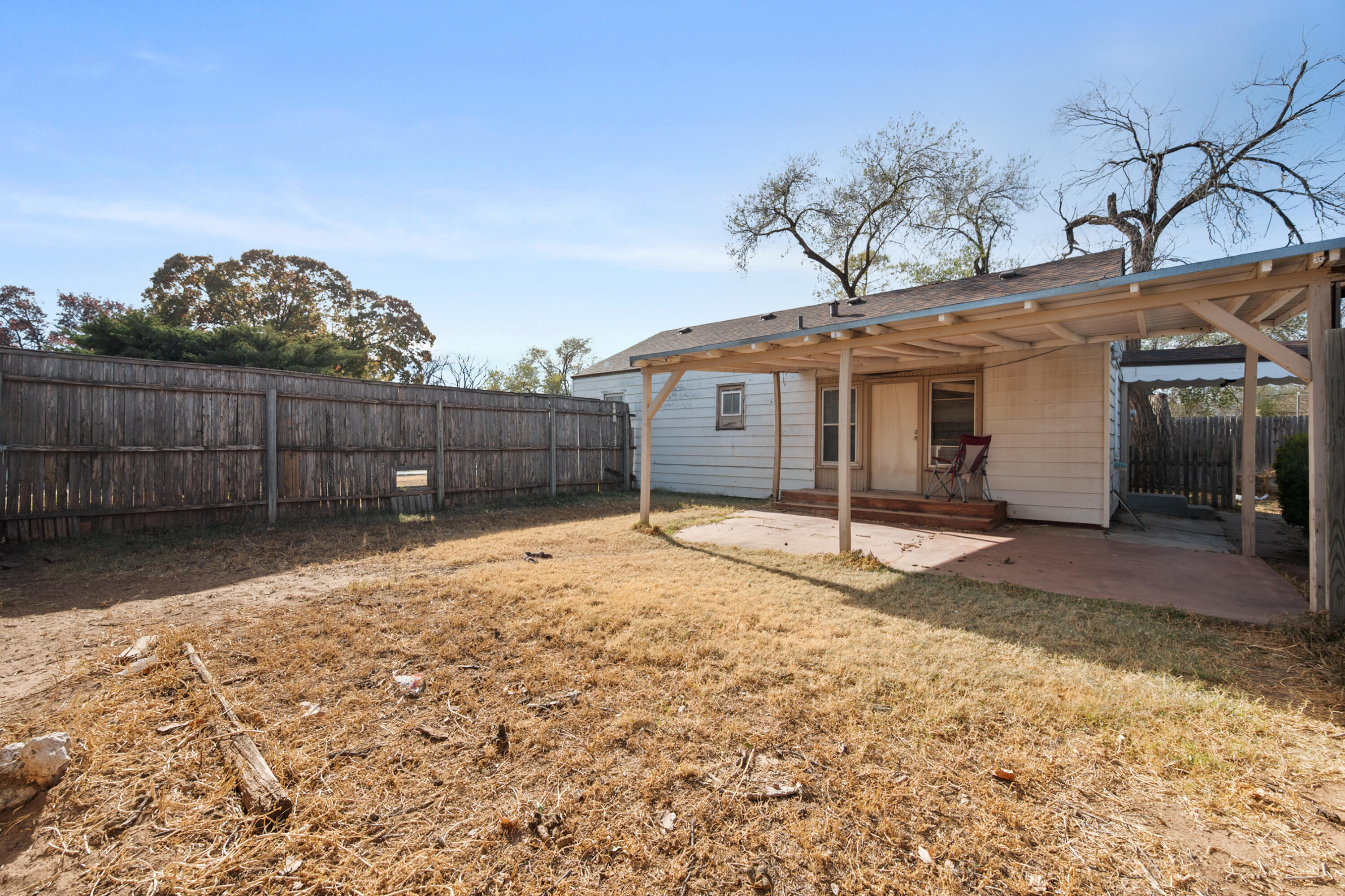 2102 25th Street Lubbock, TX 79411 - Photo 11 of 11 a backyard of a house