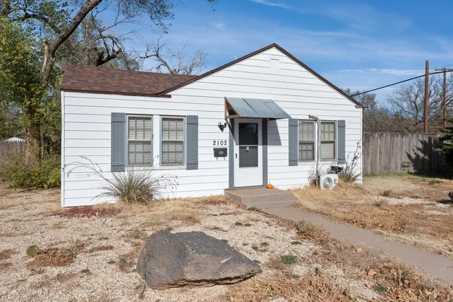 $1,000 | 2102 25th Street, Lubbock, TX 79411