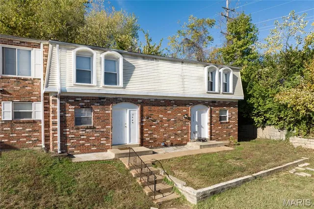 $9,000,000 | 9192 Vanity Fair Drive, St. Louis, MO 63136