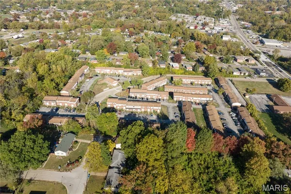 $7,900,000 | 9192 Vanity Fair Drive, St. Louis, MO 63136