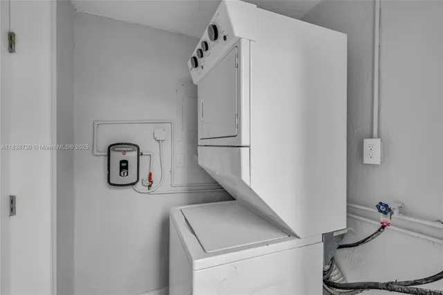 $3,650 | 2243 Greene Street, Unit A, Hollywood, FL 33020