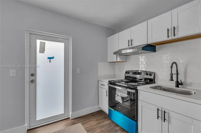 $3,350 | 2243 Greene Street, Unit A, Hollywood, FL 33020